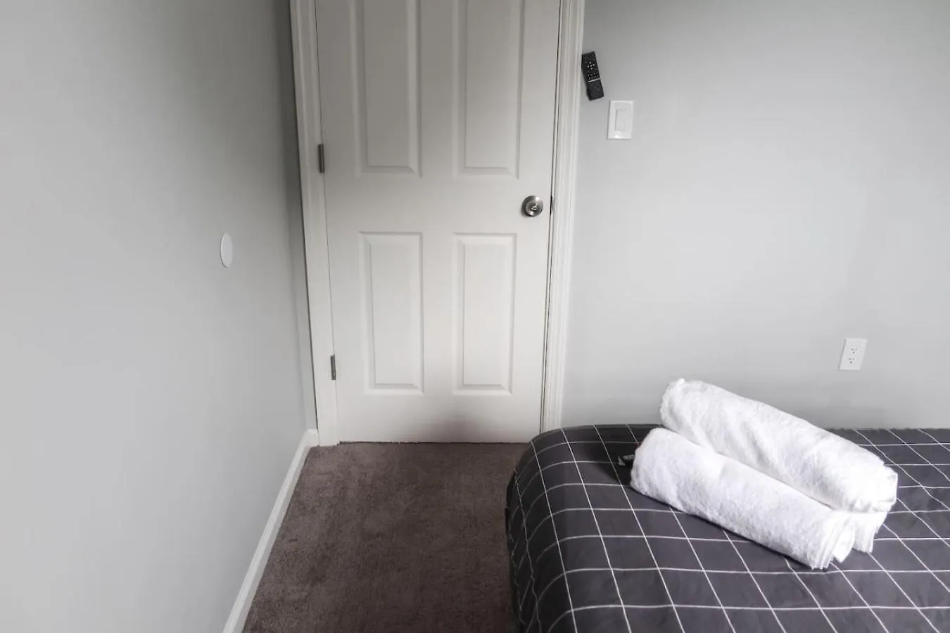 5Bed 2Bath Near Nyc, Parking, Laundry Apartment Irvington United States