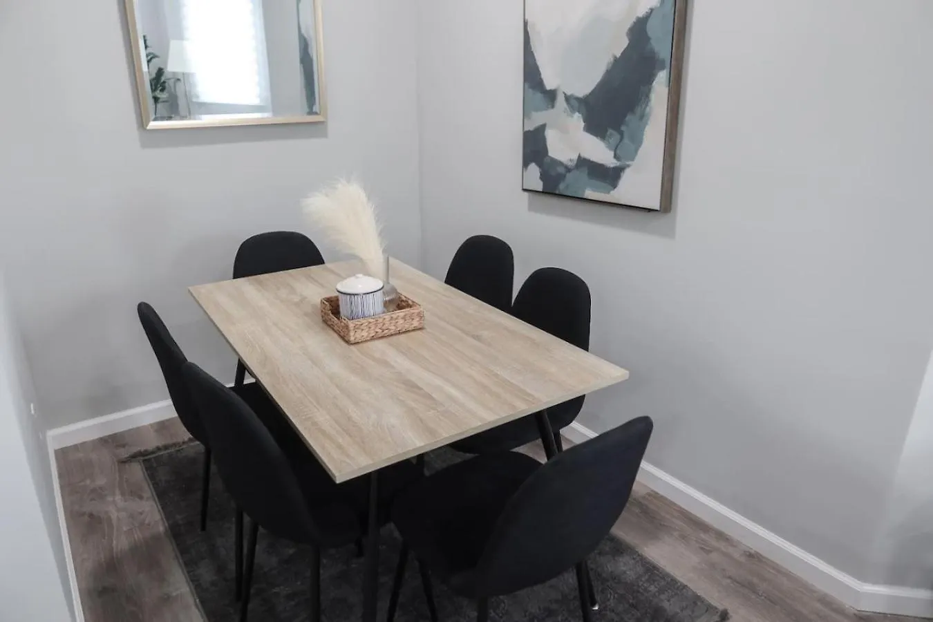 5Bed 2Bath Near Nyc, Parking, Laundry Apartment Irvington