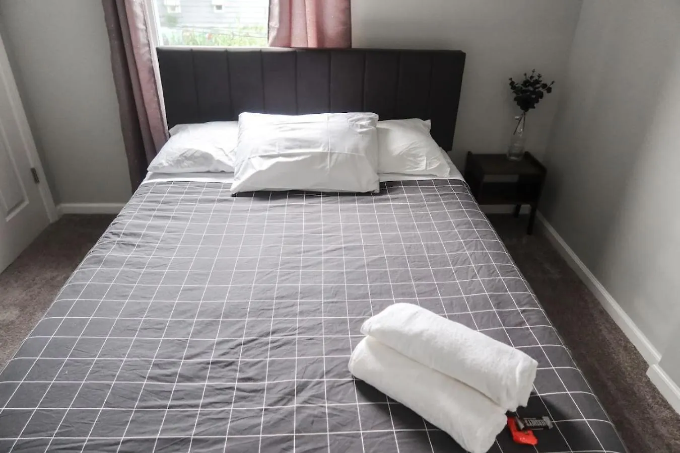 5Bed 2Bath Near Nyc, Parking, Laundry Apartment Irvington