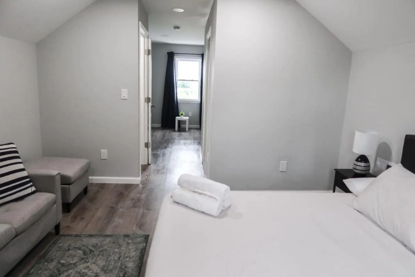 5Bed 2Bath Near Nyc, Parking, Laundry Apartment Irvington